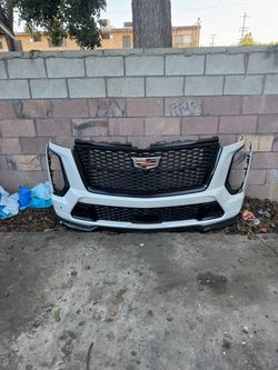 Cadillac Escalade v front bumper