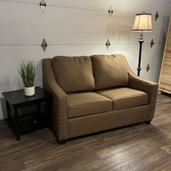 Pottery Barn Like Sofa Set w/ Lamp & Bedside Table