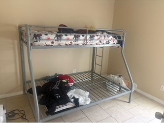 Kids bunkbed