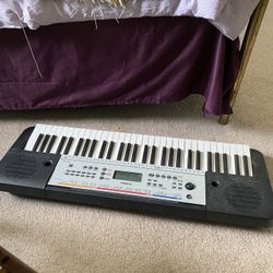 Yamaha Keyboard 