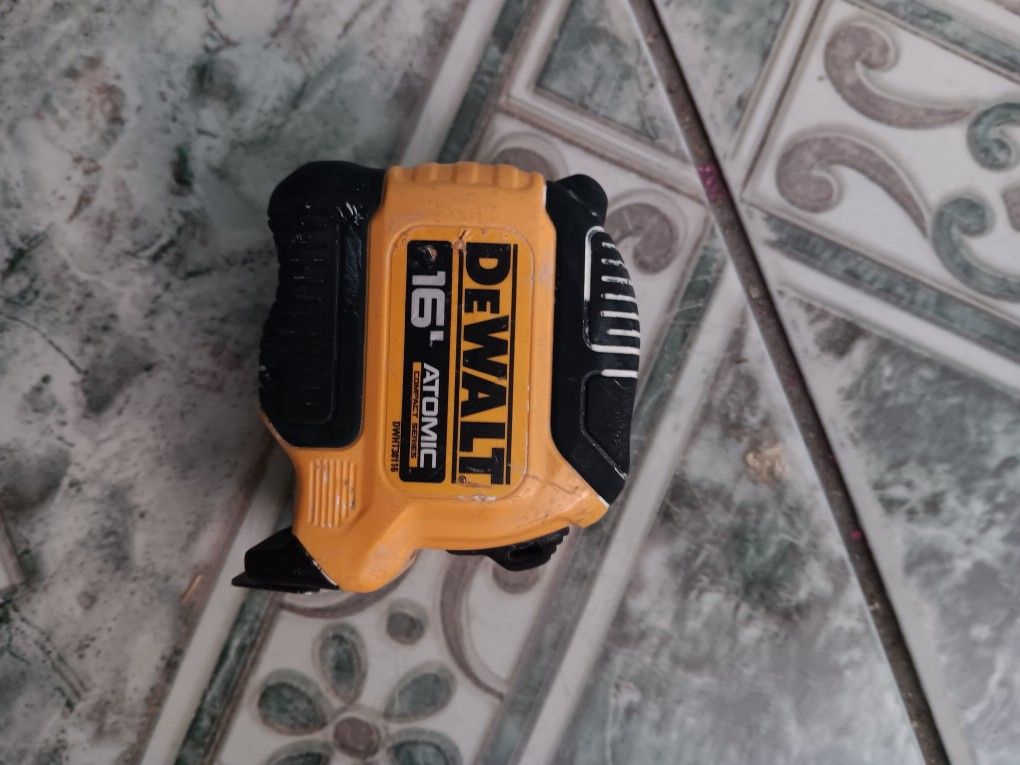 Dewalt Atomic 16 Ft