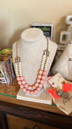 VINTAGE PINK BEADS