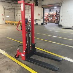 DAYTON Manual Fork-Over Stacker: 3,000 lb Load Capacity, 43inx6 1/4 In, 3 1/4in to 5 Ft 3 In