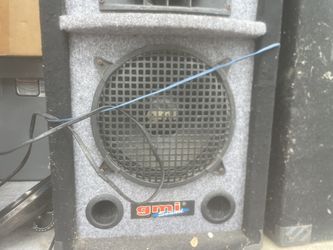 GMI Pro 3-way professional loud speaker cabinet, likely a GMI-580 or similar model, designed for DJ PA and live stage use And Sony Deck