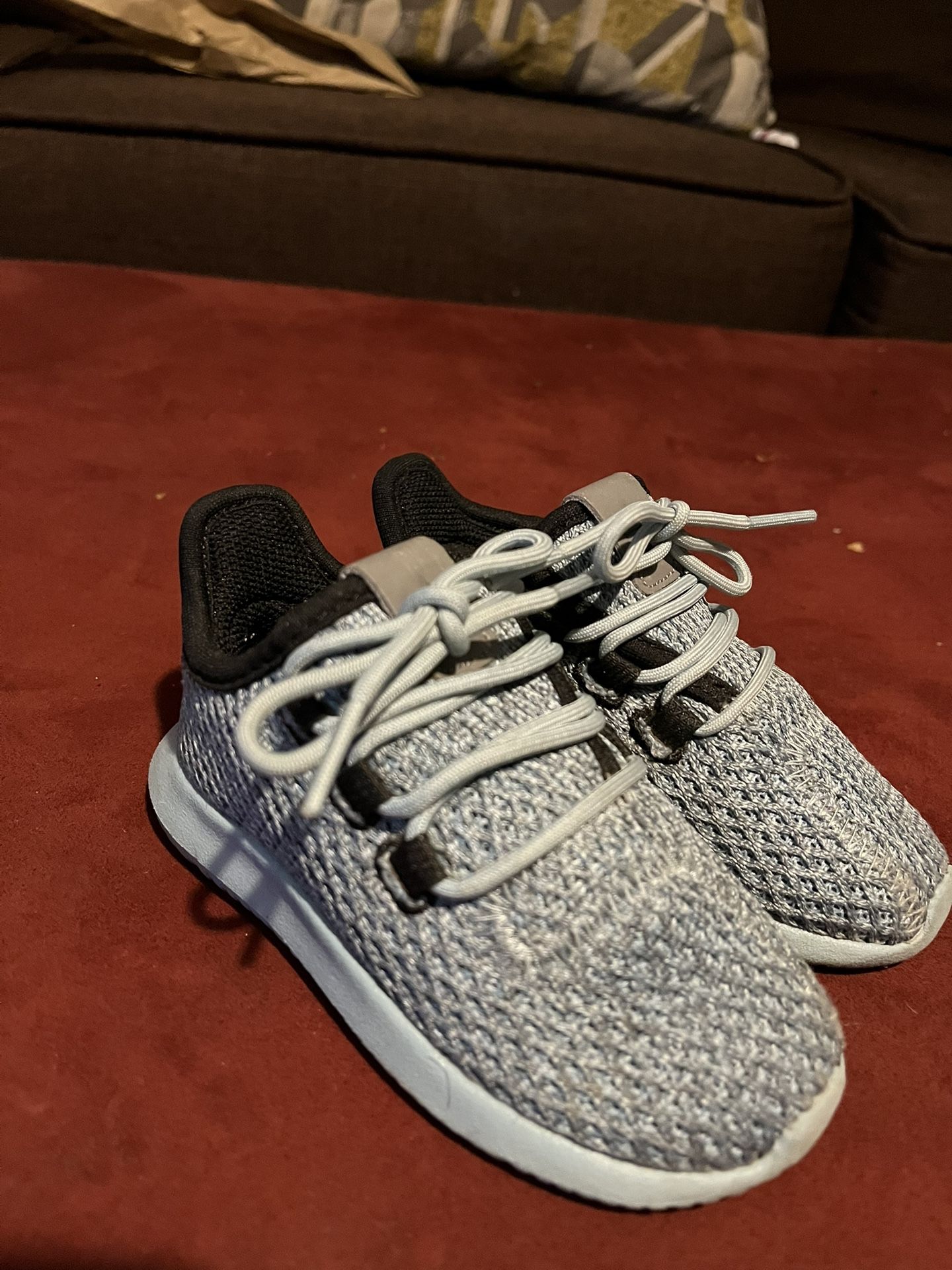 Sz 6 Adidas