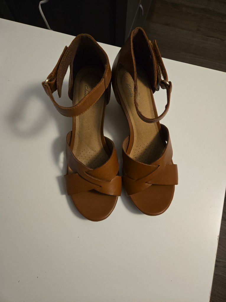 Clark's Brown Leather Sandals Size 7.5