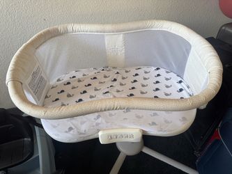 HALO Bassinest Baby Bassinet