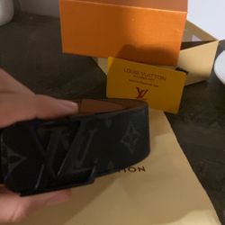 Louis Vuitton belt