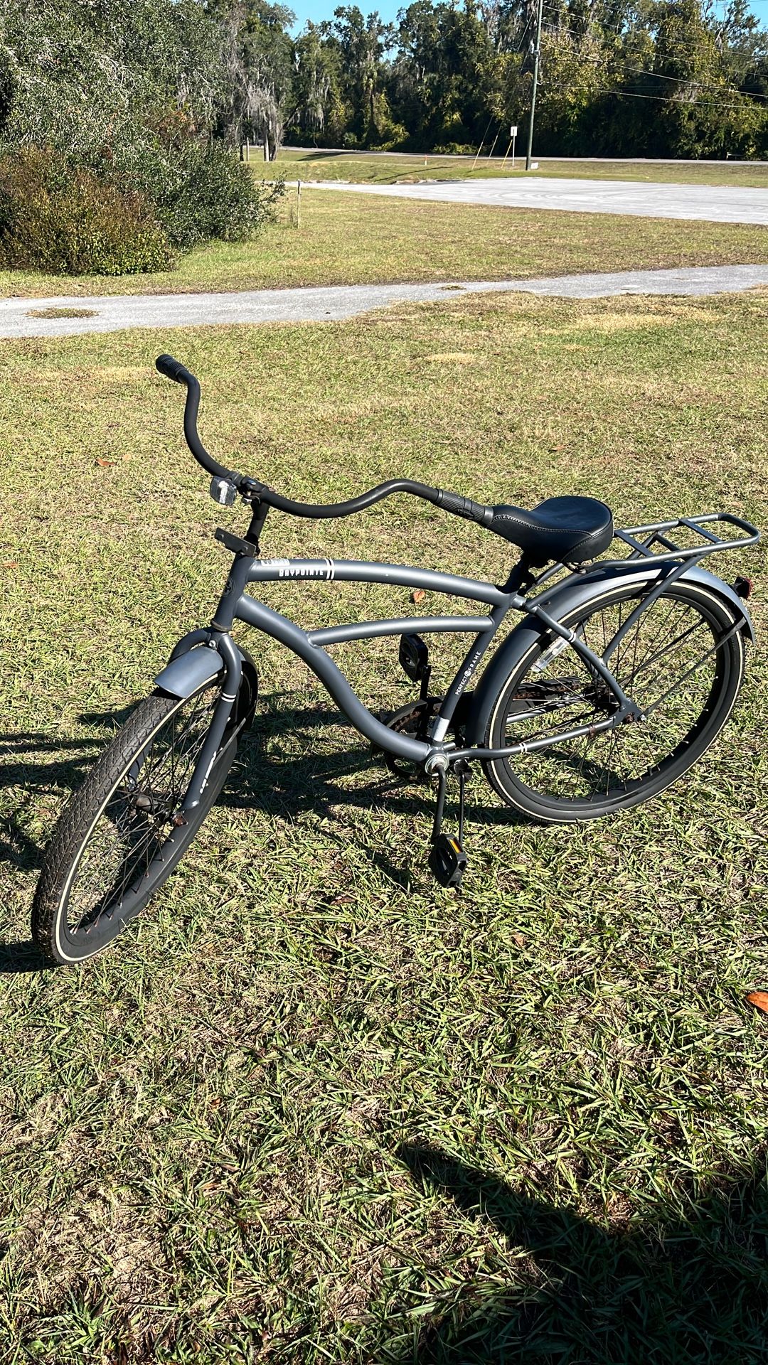HUFFY BAYPOINT $ 125 Beach cruiser!