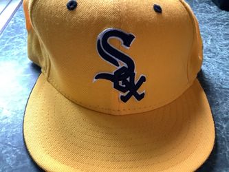 Chicago White Sox New Era brand new ball cap, size 7 3/8”, MLB Genuine merchandise