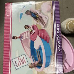Barbie Pool 
