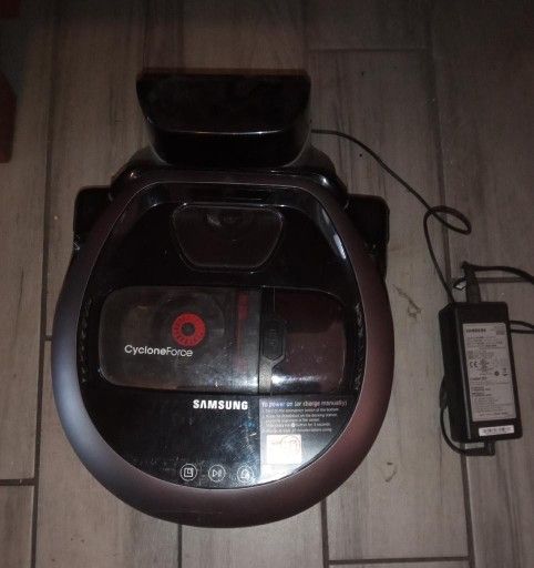 Cyclone Force Robotic Vacuum