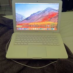 APPLE MACBOOK 2009