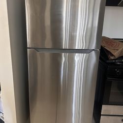 Refrigerator For Sale 