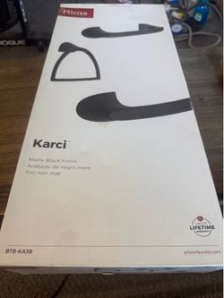 Pfister Karci Bathroom Hardware Set