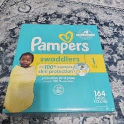 Pampers Swaddlers Diapers (Size 1)