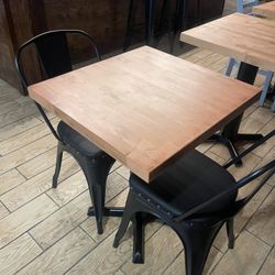 Table With 2 Chairs 