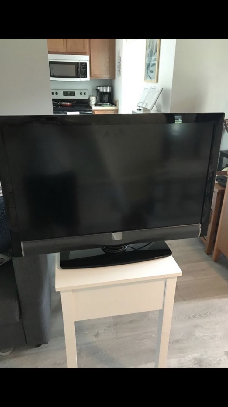 Vizio M320VT 32 inch TV 1080p LED