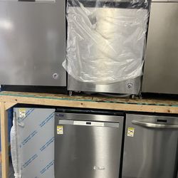 STAINLESS STEEL DISHWASHER 