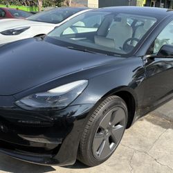 2022 Tesla model 3