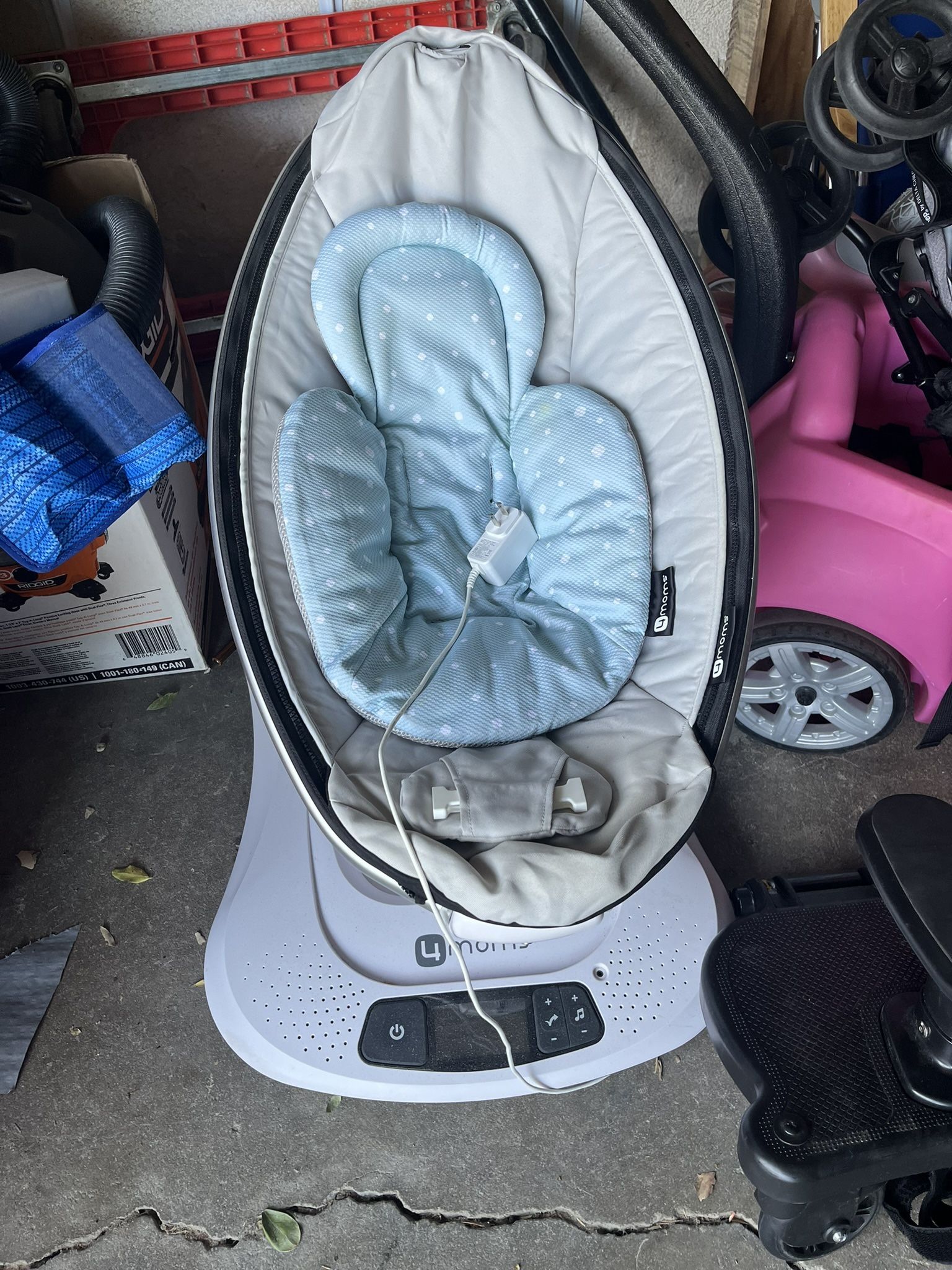 Mamaroo Baby Swing