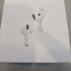 BRAND NEW "APPLE AIR PODS" ACTIVE  NOISE SENSITIVE  " NEED GONE TODAY " ASAP