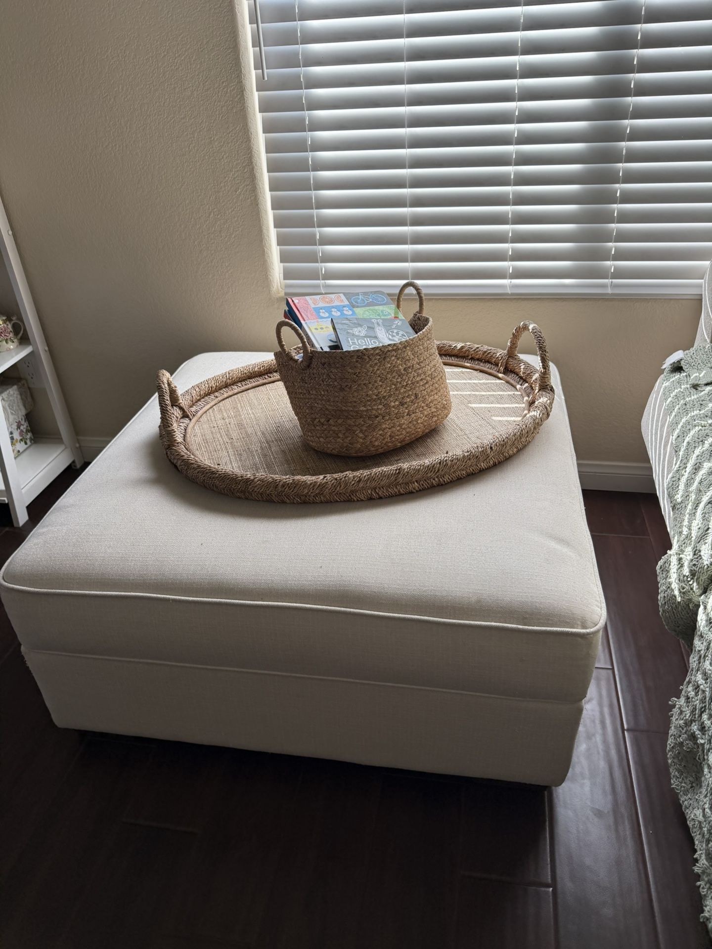Large White/beige Ottoman And Basket 