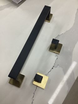 Bath accessories, gold matte black, 14” towel rack, 2x robe hooks, available for pick up