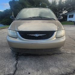 2003 Chrysler Town & Country