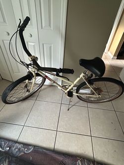Cream Kids Cruiser Bicycle. This bike is over 30 years old