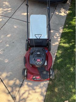 190cc Toro Recycler 22” self propelled gas mower with bag