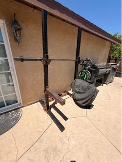 Squat rack with rogue weights