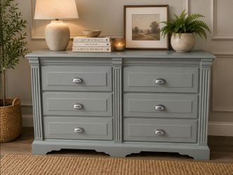 Dresser with 2 nightstand