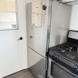 LG refrigerator, Samsung washer And Dryer Combo 2024