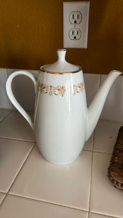 IMPERIAL GOLD FINE CHINA COFFEE