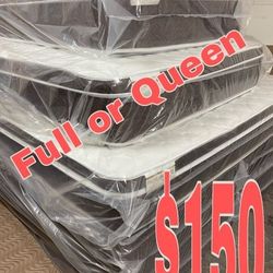 New Queen Plush Pillow Top/Colchones 