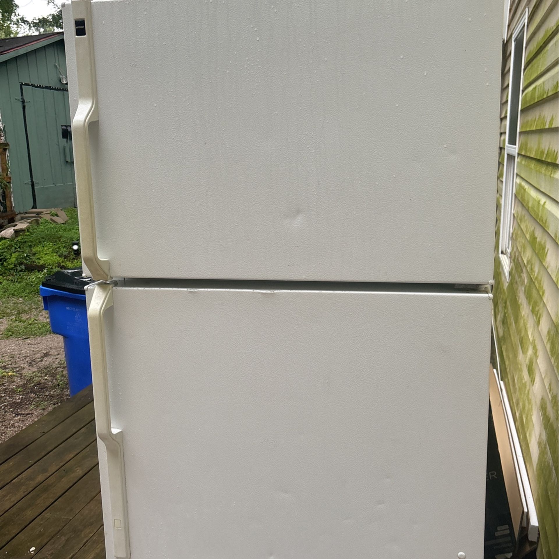 Free Refrigerator  You Pick Up! 