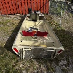 John Boat/ w Motor