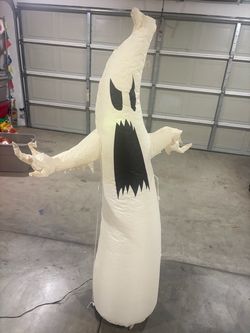 Halloween Ghost Inflatable decor 5.4 feet