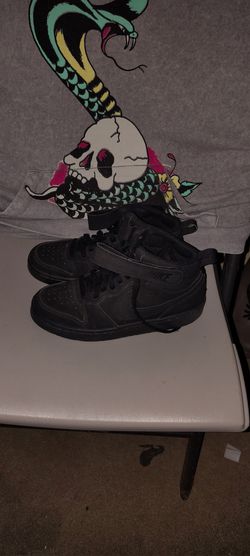 Kids size 5 Nike hightop