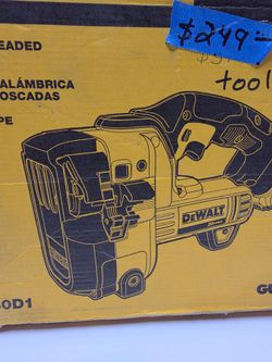 DeWalt 20V Max Cordless Pipe Threading Tool
