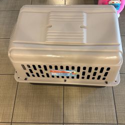 M/L Dog Kennel