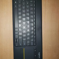Logitech Wireless Keyboard K400 Plus