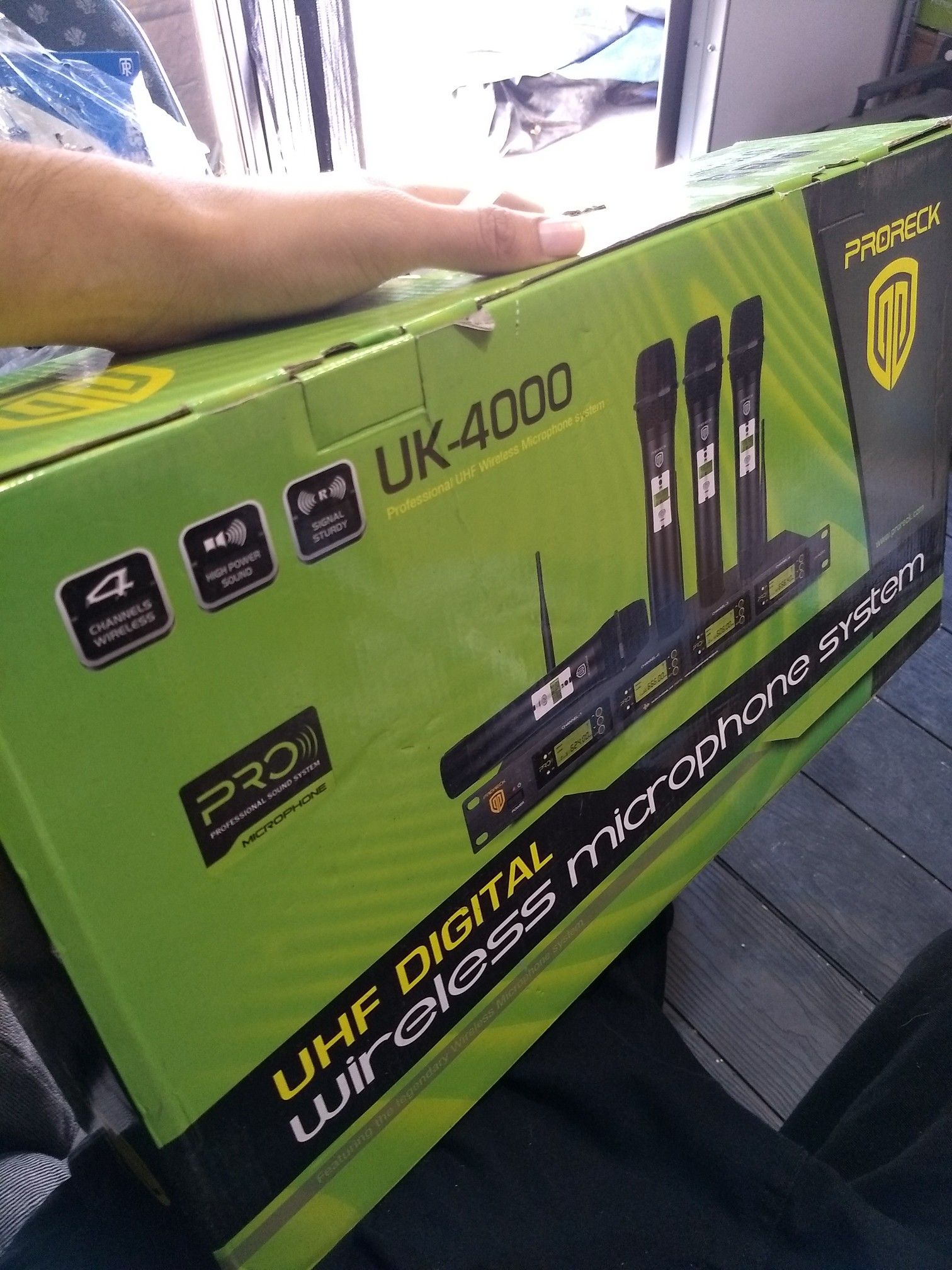 Proreck UK-4000 wireless microphone system