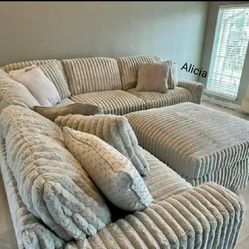 AP🎉 Ultra Comfy 3 Piece Sectional Couch// Financing & Delivery Available 