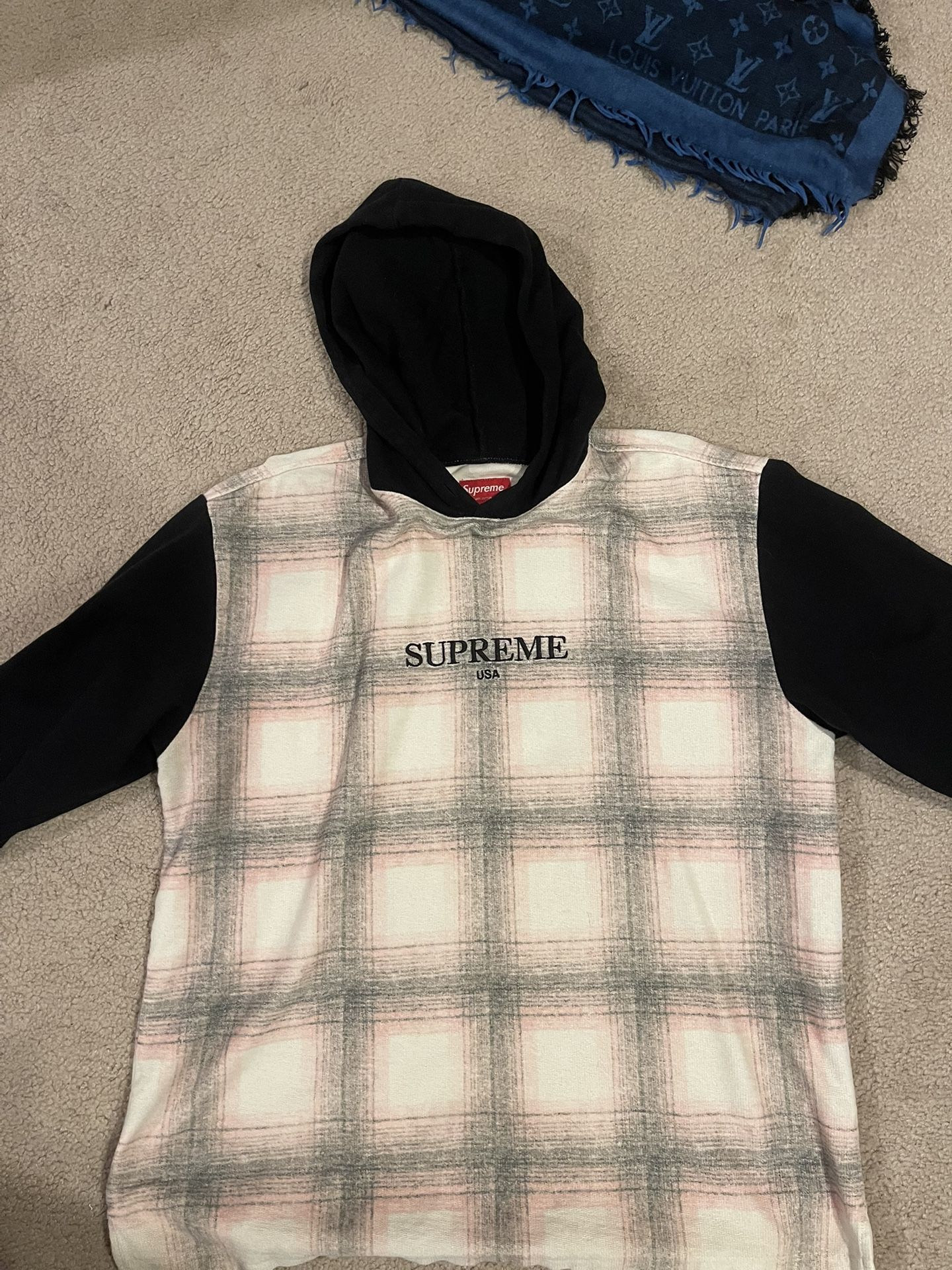 Supreme Hoodie