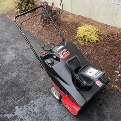 Yard machine 1 Stage Snow Blower
