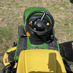 John Deere Lawnmover Tractor E140 48"