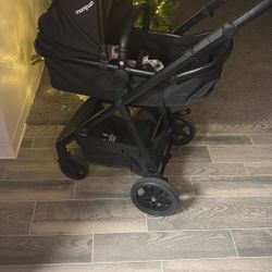 Stroller And Car seat Mom push And Maxicosi 