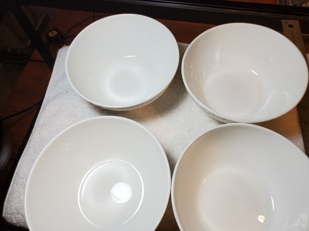 Mikasa Trellis White Bone China Bowls Set Of 4
6 1/4" Diameter 2 5/8" Height net weight 2lbs 14oz

Bottom reads:  Mikasa Trellis  Bone China Dishwashe